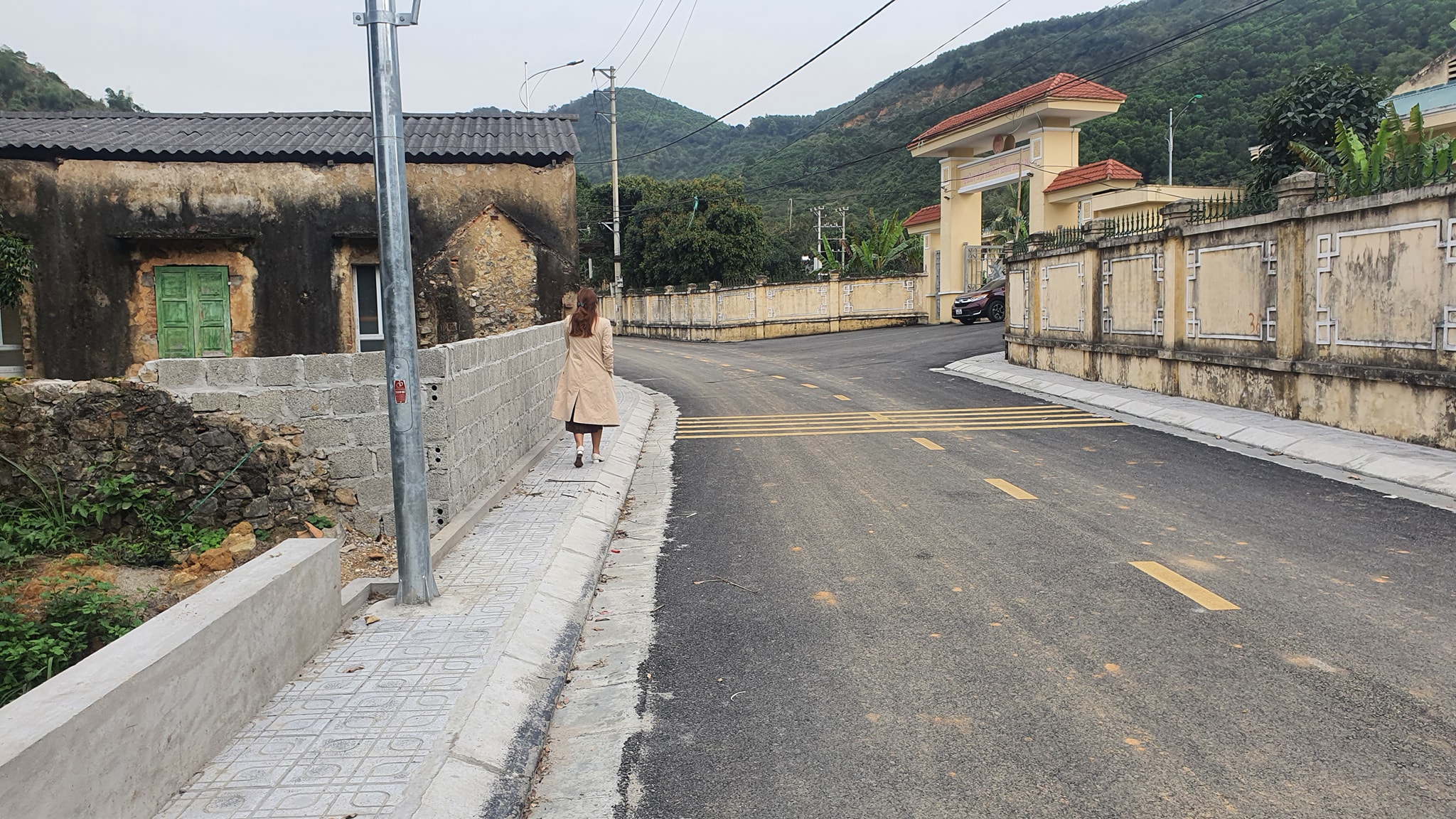 Bán gấp 240m2 đất xóm 4 Thị Trấn Ba Sao Tam Chúc gần nhiều khu du lịch  